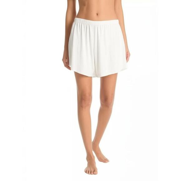 NWT NORDSTROM Womens 2X White Pajama Shorts Extremely Soft Cozy - Picture 1 of 6